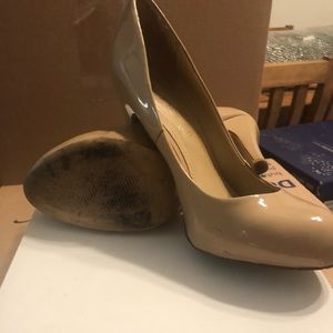 Beige heels